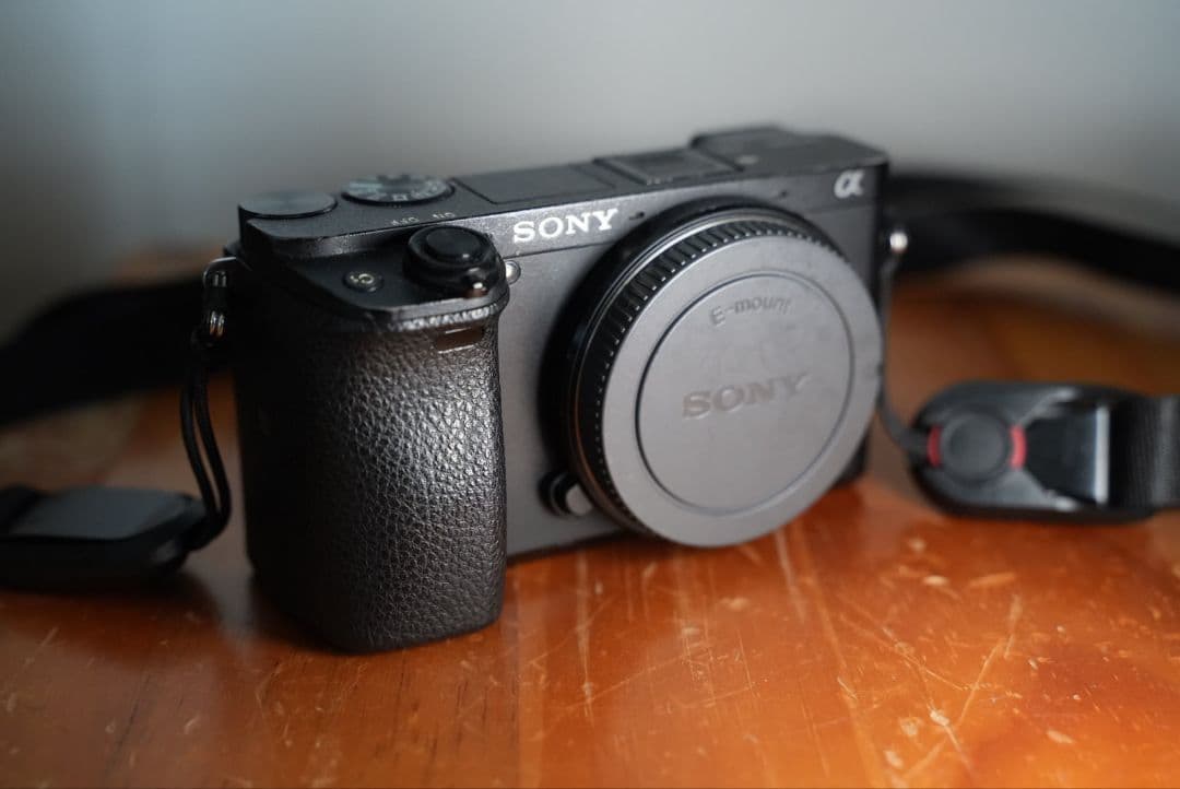 SONY ミラーレスカメラ a6300ボディ