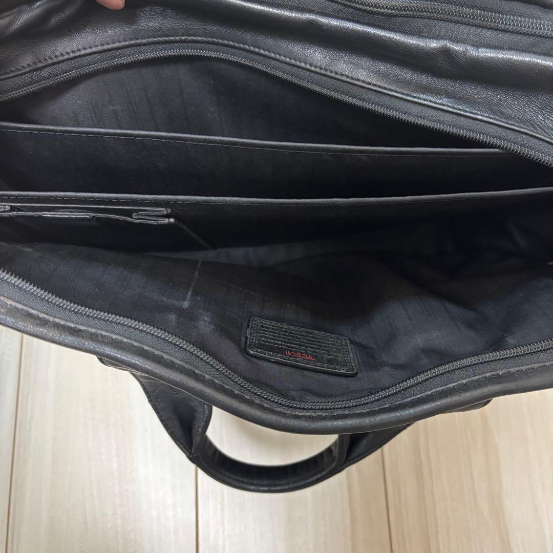 TUMIバッグ エクスパンダブル・オーガナイザー　96141 レザー　本革