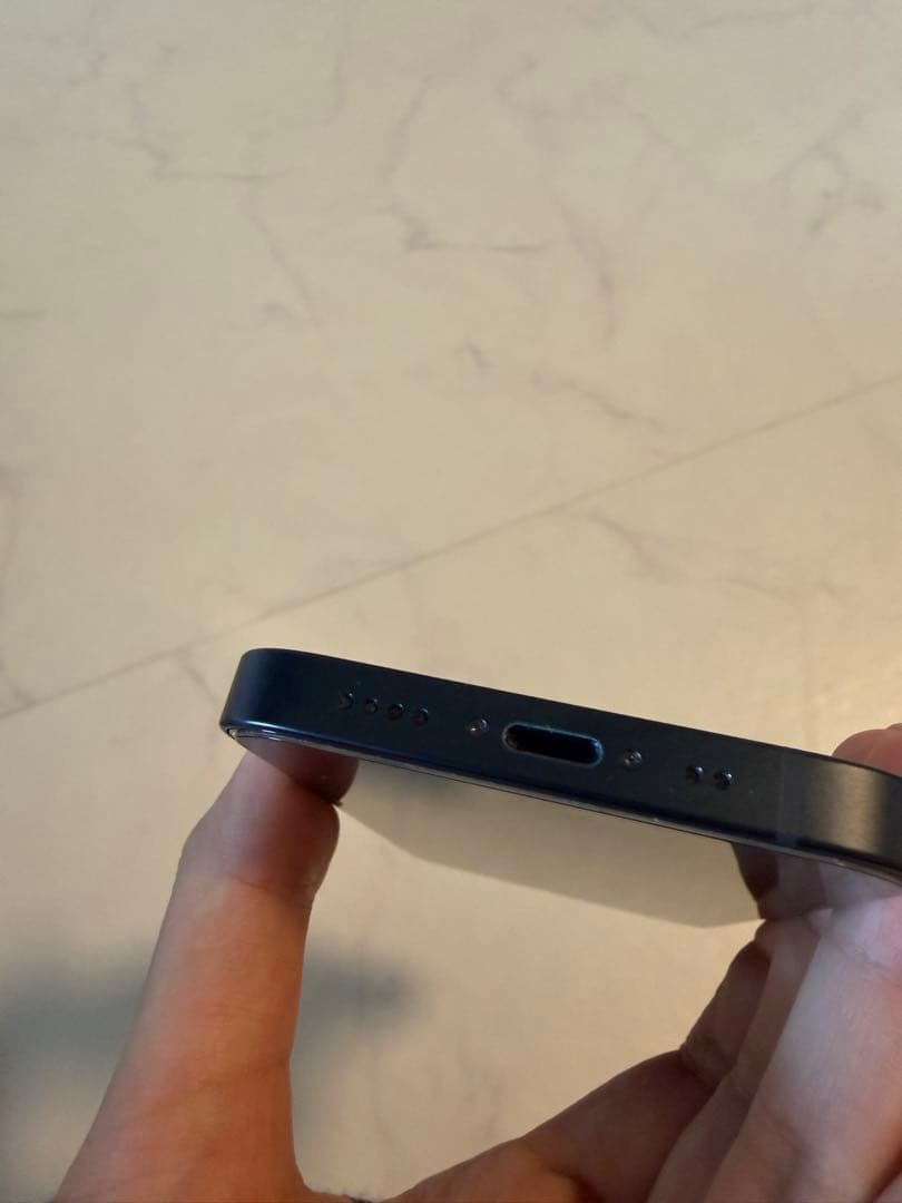 Apple iPhone 13 mini 本体 + ケース