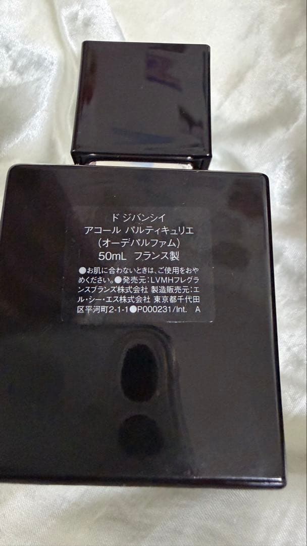 ジバンシィ　アコールパルティキュリエ