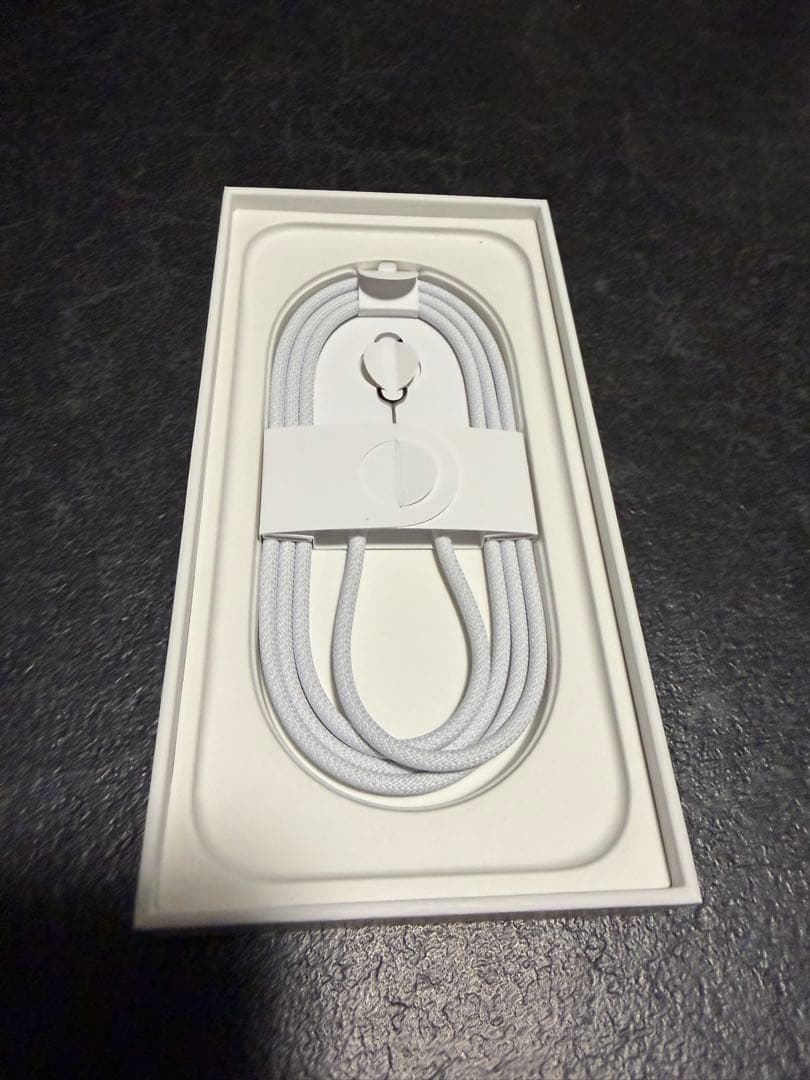 Apple iPhone 16 Pro 128GB デザートチタニウム