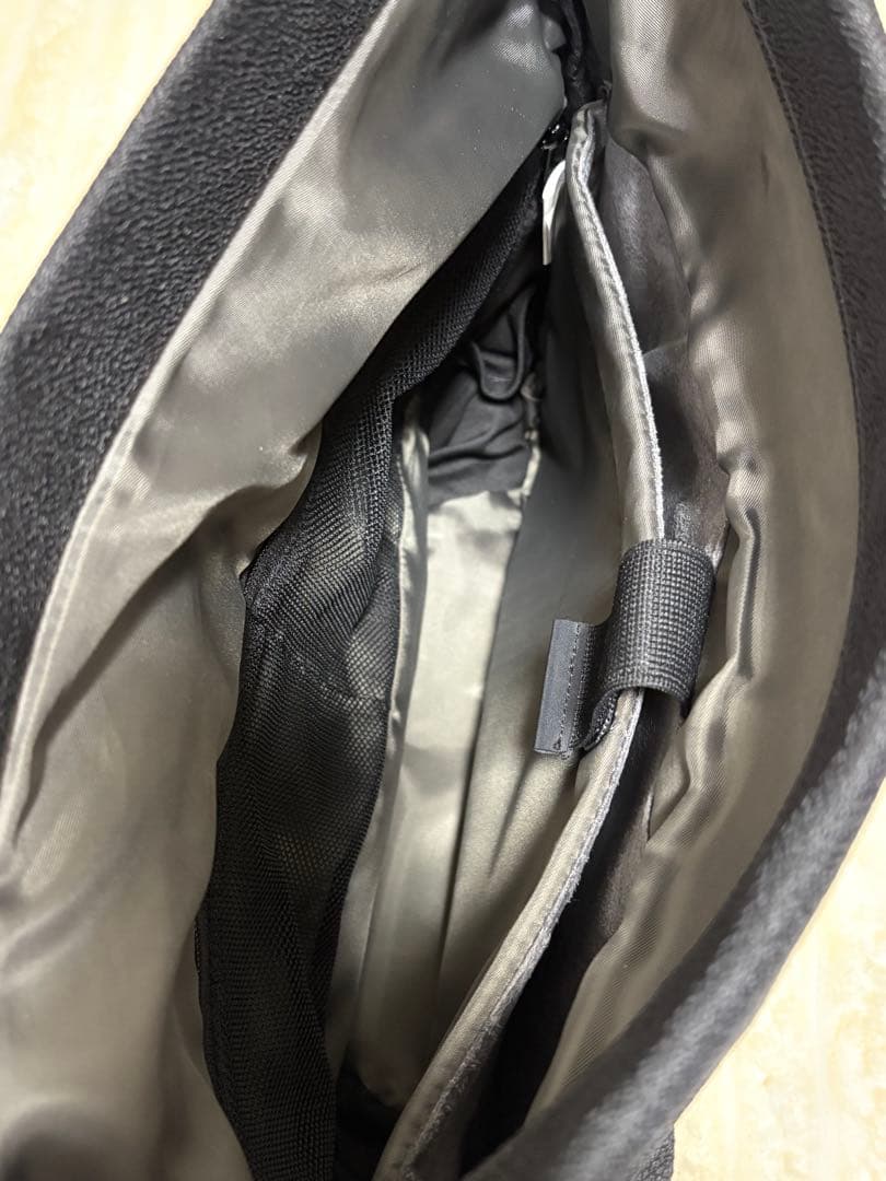 NIID R1 RADIANT MEGA SLING ブラック