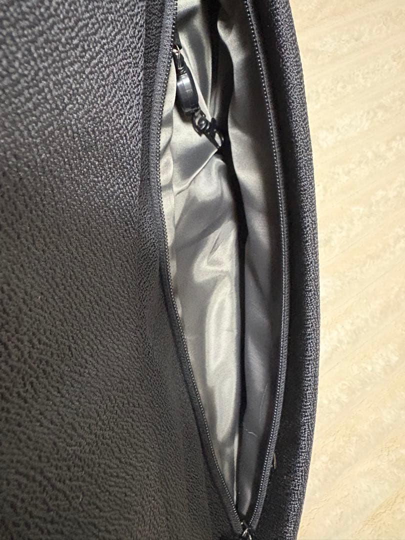 NIID R1 RADIANT MEGA SLING ブラック