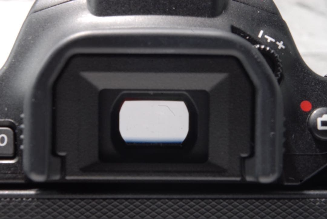 Canon EOS Kiss X10 望遠レンズ　Wi-Fi機能搭載 新品級