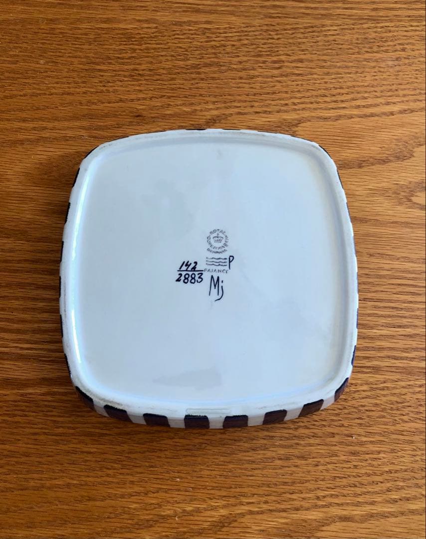 セール【美品】ロイヤルコペンハーゲン テネラ　角皿