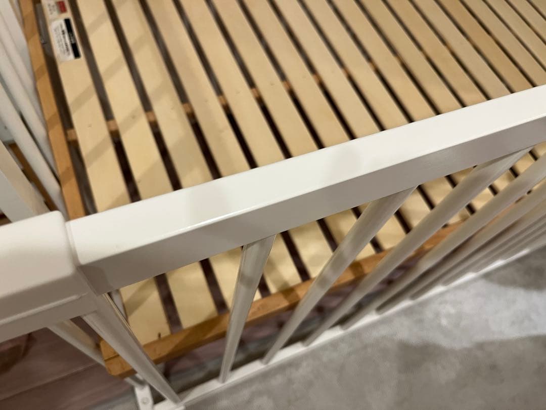 【匿名配送】フォルスカ　ベッドサイドベッド(固定ベルト付属)　ホワイト