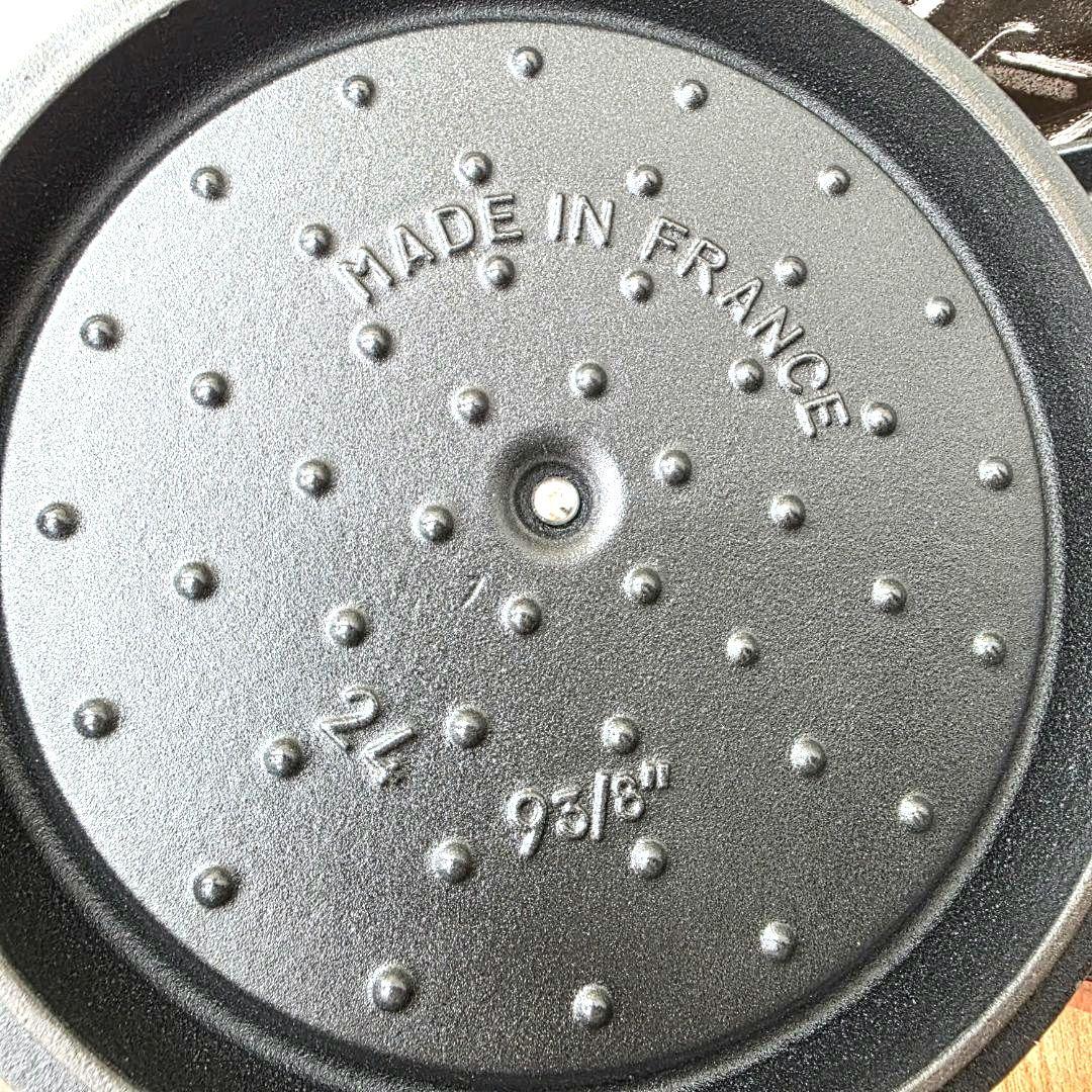 STAUB ココットラウンド鋳鉄製 両手鍋 24cm 赤