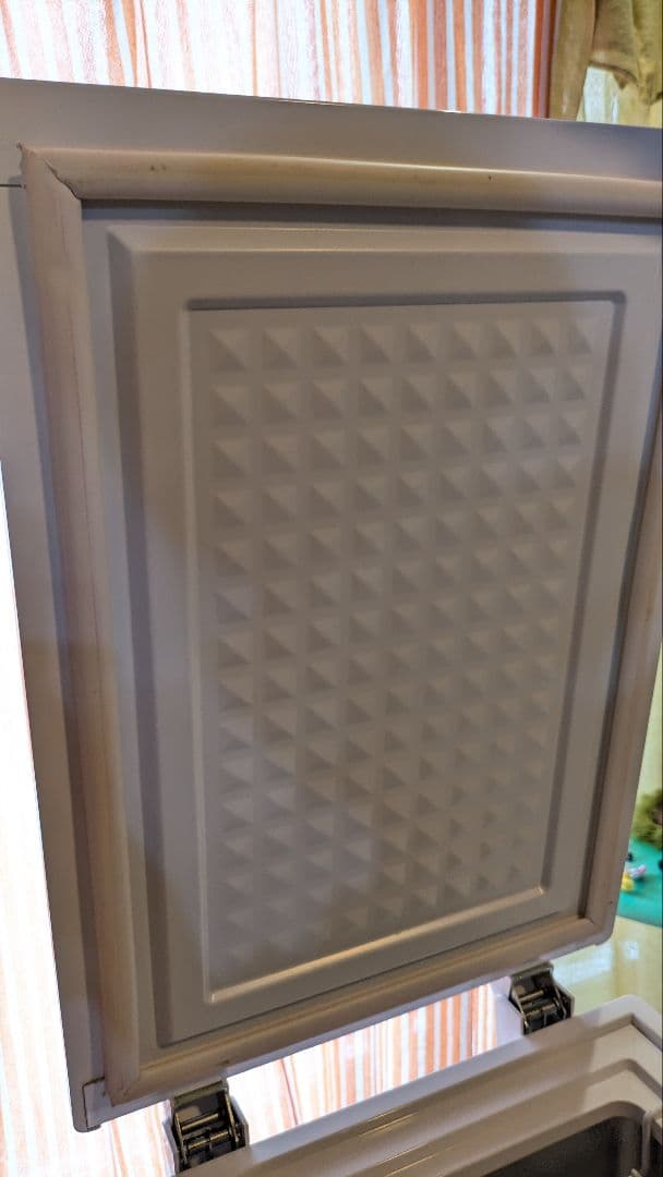 SKジャパン　ノンフロン冷凍庫