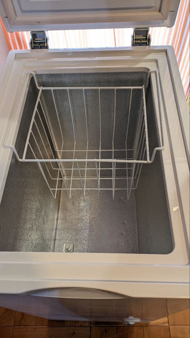 SKジャパン　ノンフロン冷凍庫