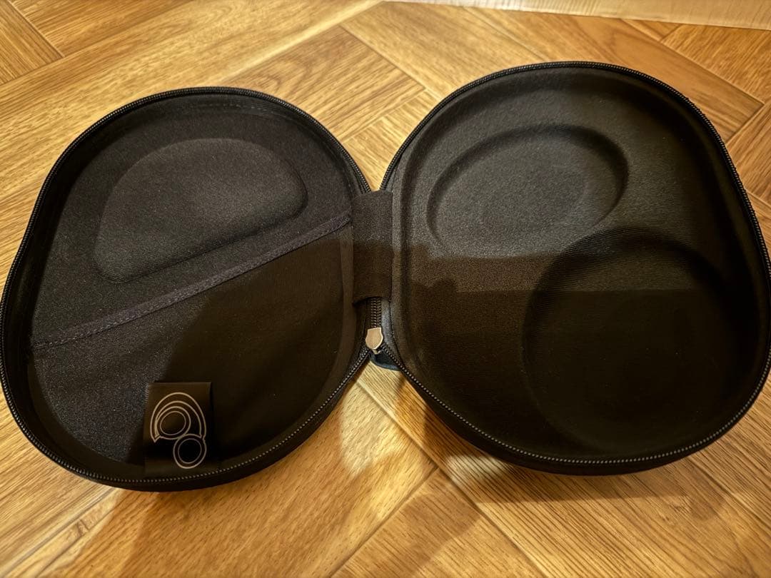 ボーズ QuietComfort Ultra Headphones スタンド付き