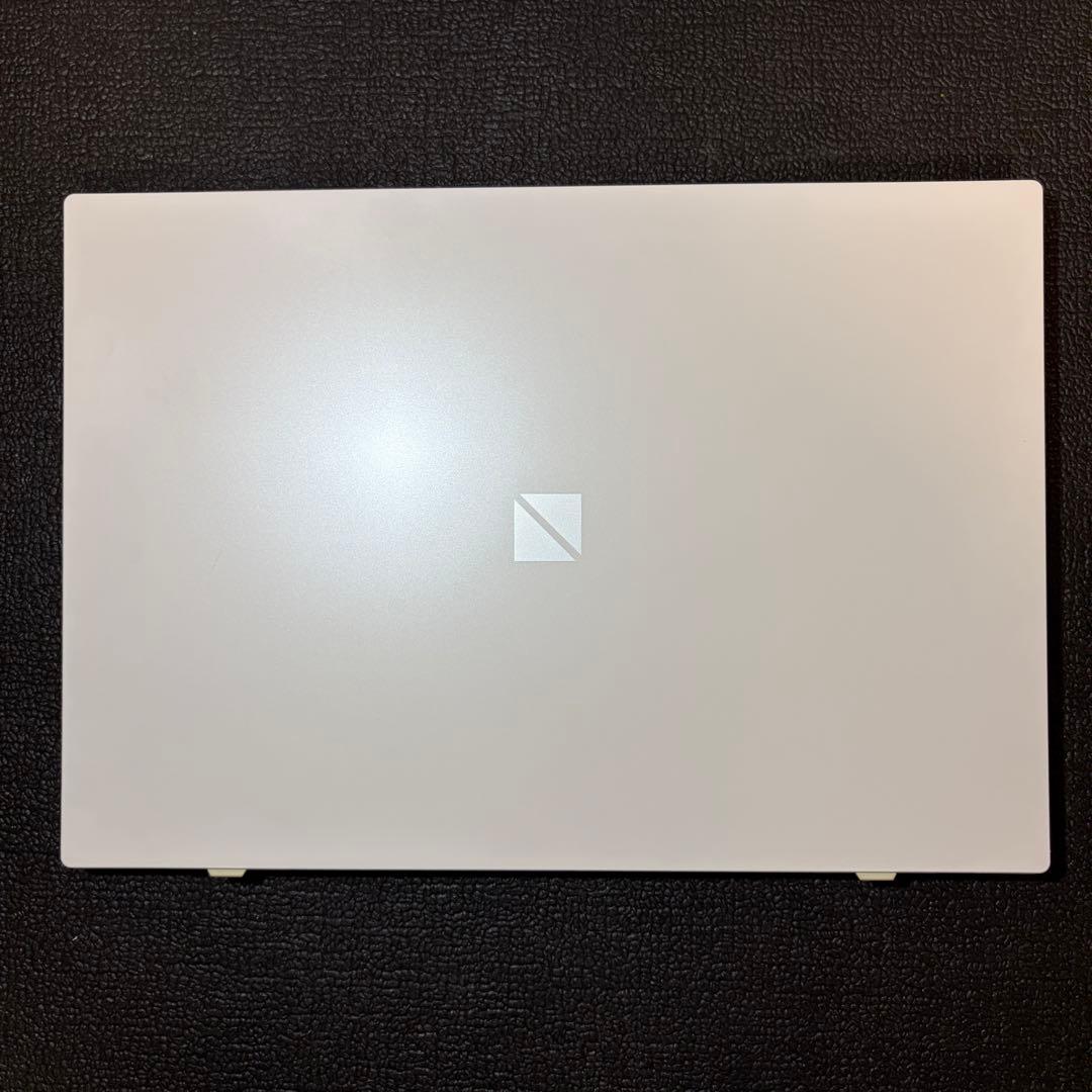 LAVIE ノートPC ホワイト AMD Ryzen7 N1565/AAW