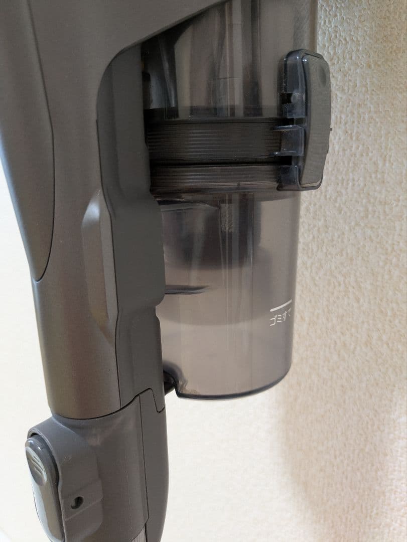 付属品完備トルネオ コードレスクリーナーVC-CLX72　2023年製　保証書