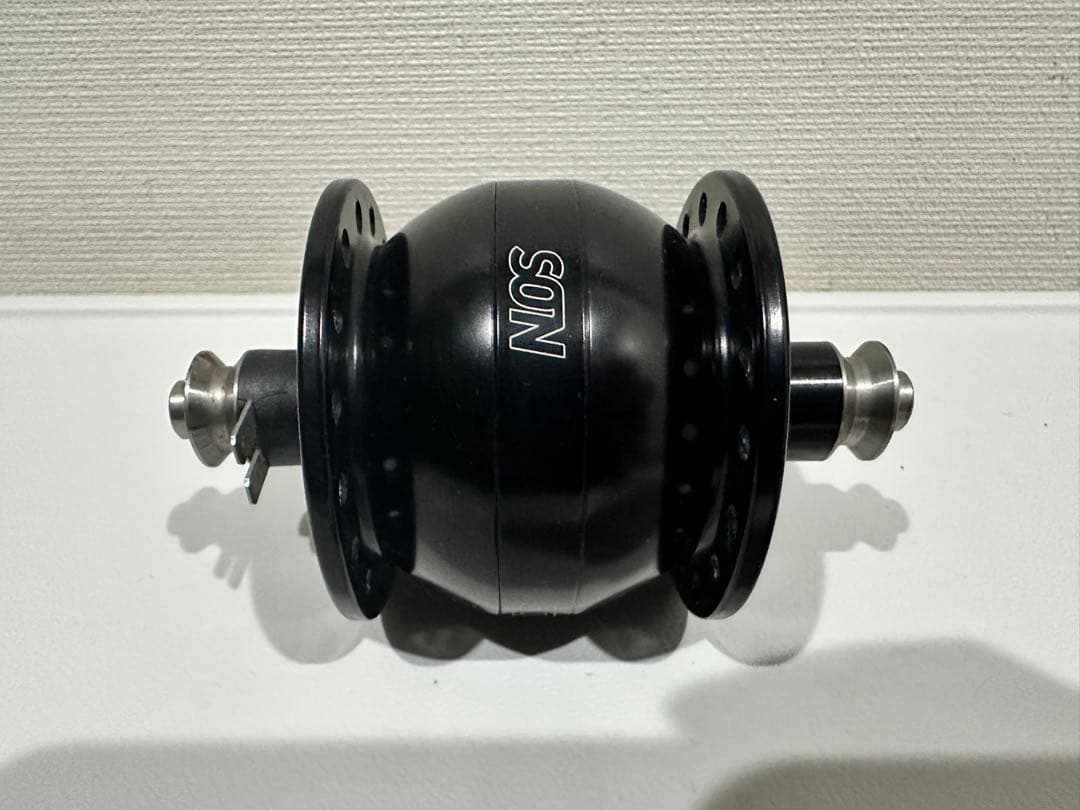 SON NABENDYNAMO SON delux black 32Hクイック