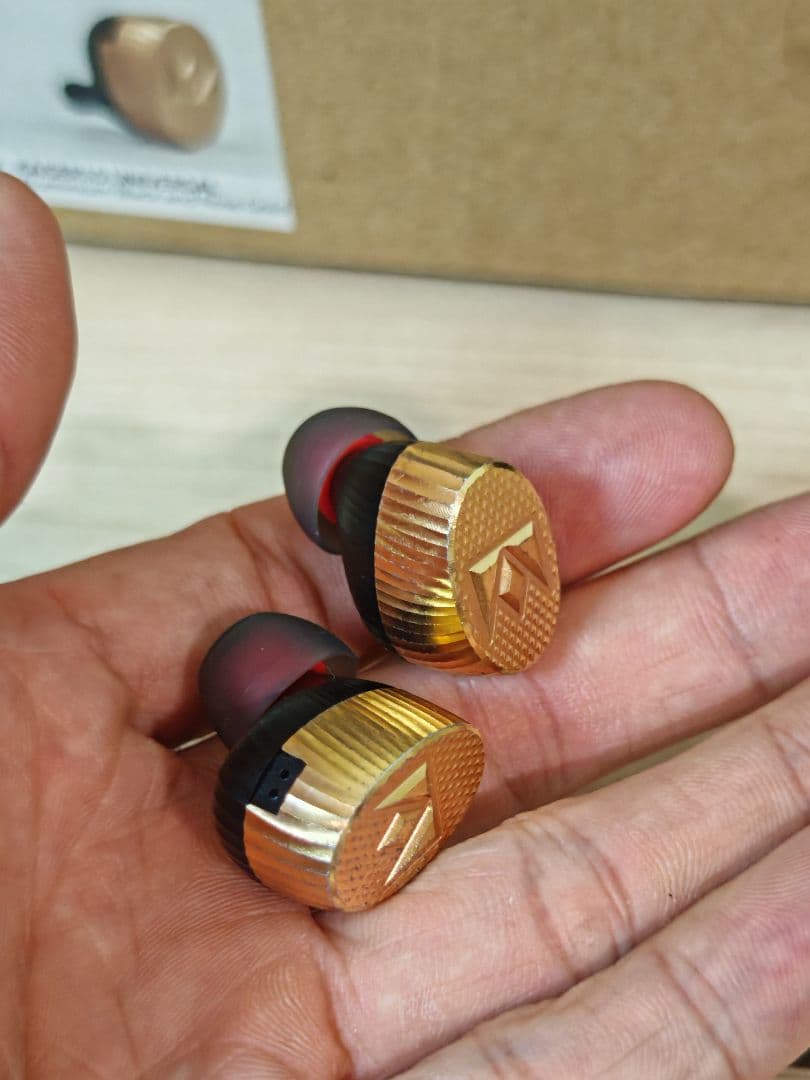 イヤホン Noble Kaiser 10 Universal Black RoseGold