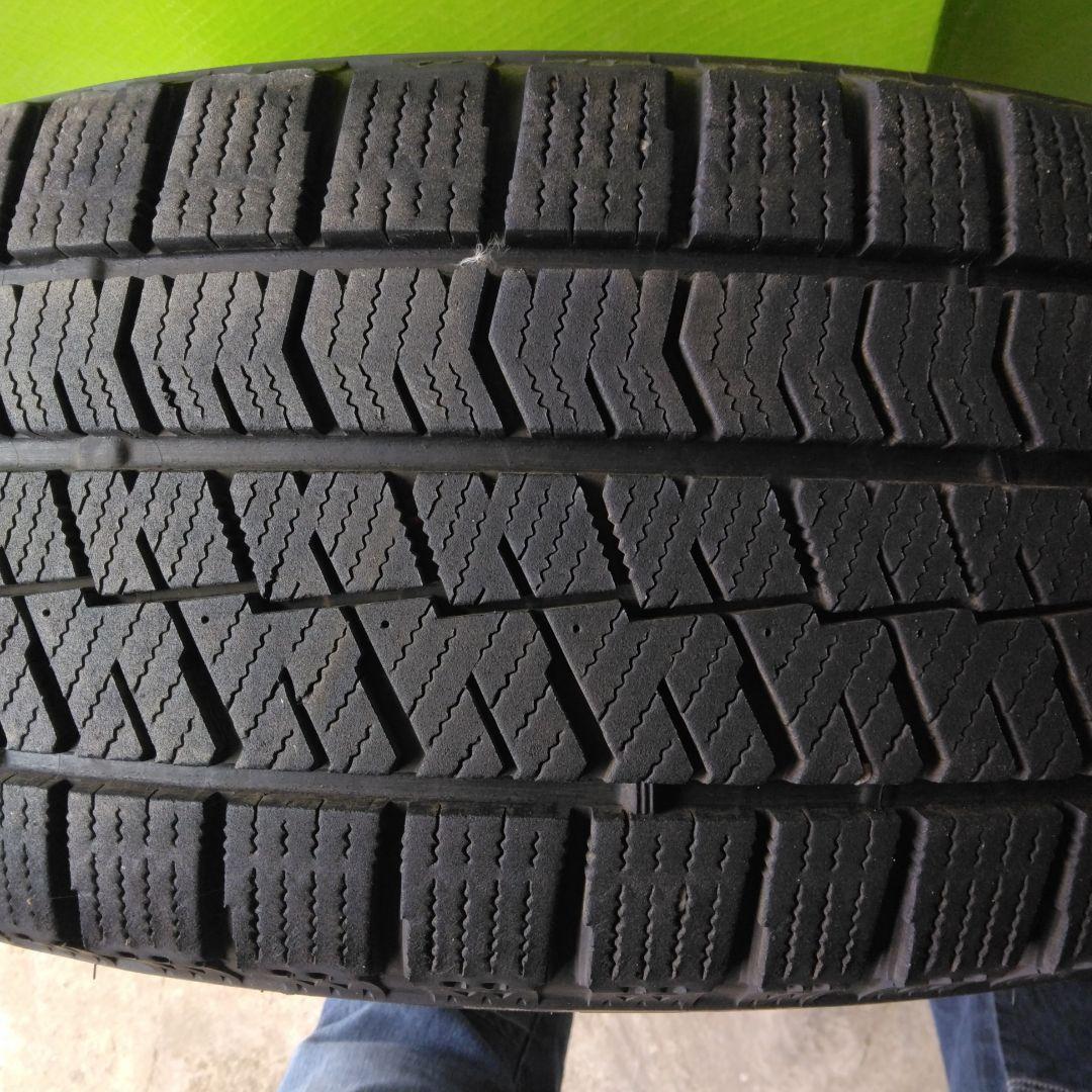 アルファード30　スタッドレスタイヤ　中古