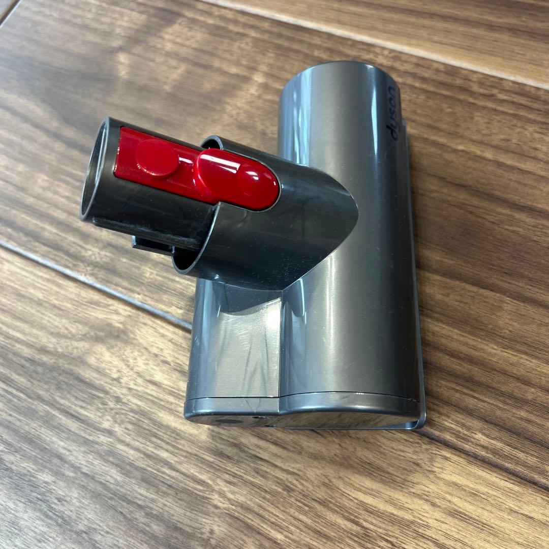 【超メルカリ市限定価格❗️】ダイソンv8slim fluffy 充電器　付属品多数