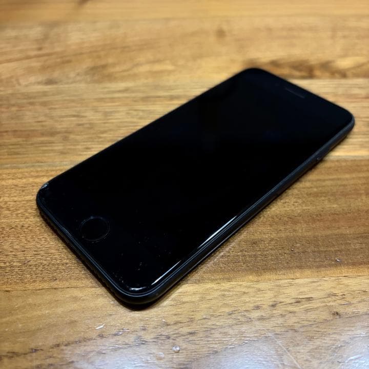 iPhone SE (第2世代)　ブラック 64GB