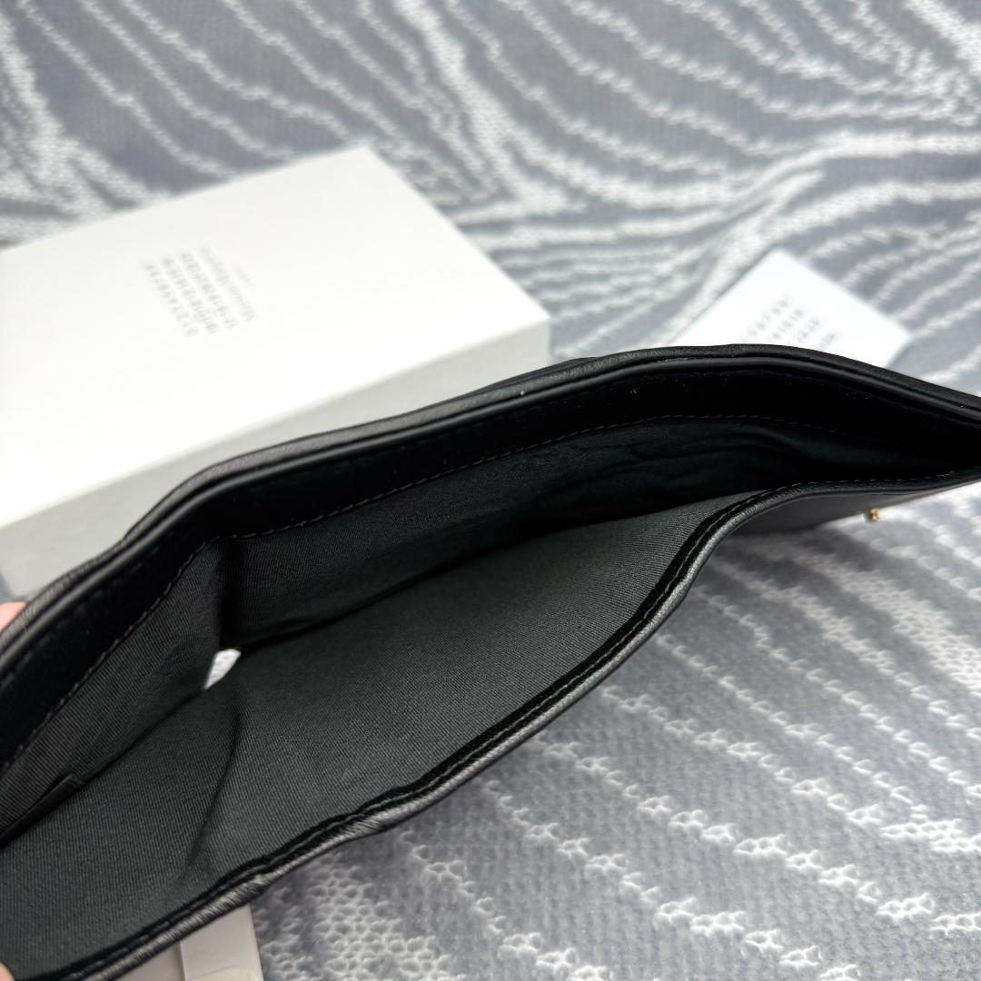 大人気♡ 三つ折り財布 エンベロープ プリント ラムスキン