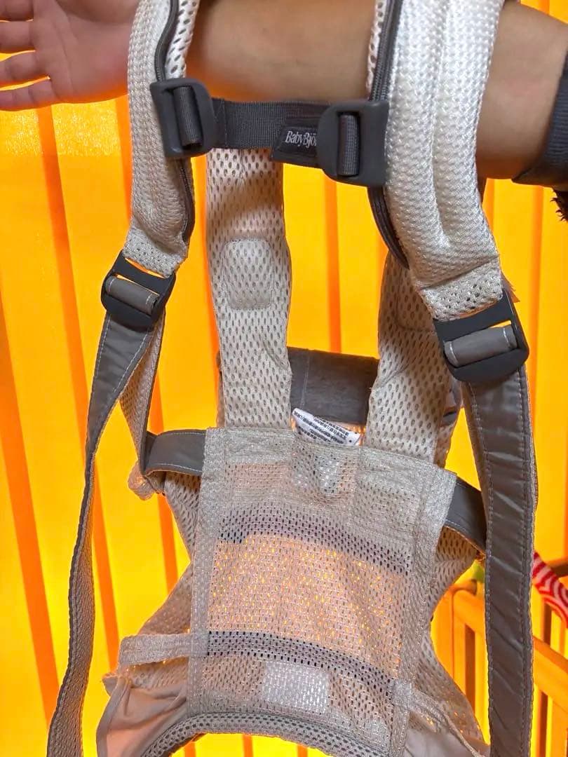 【羽愛 】BabyBjörn HARMONY 抱っこ紐 クリーム