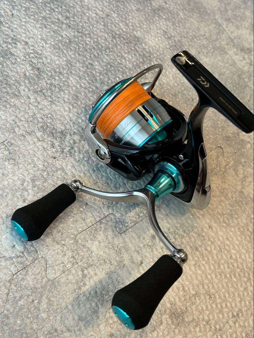 DAIWA LT3000S-C-DH スピニングリール