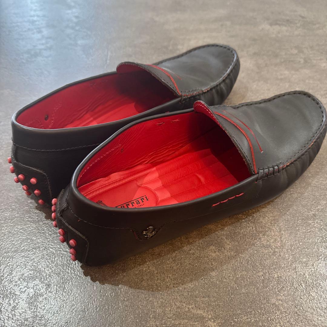 TOD'S x Ferrari ドライビングシューズ