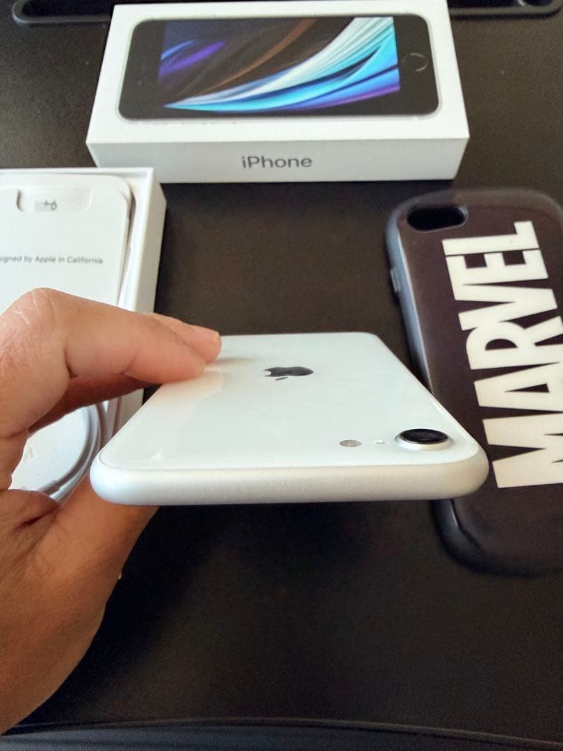 スマートフォン本体 Iphone SE 2020