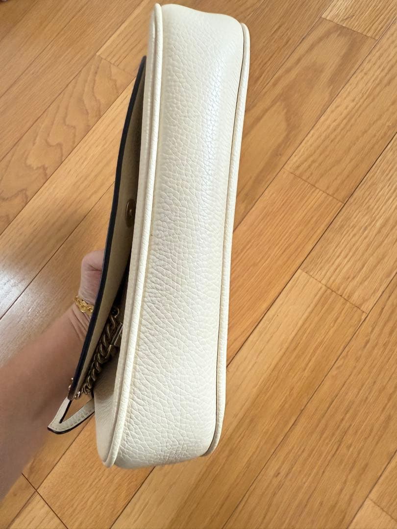 Gucci ソーホーホワイトレザー ショルダーバッグ タッセル付き