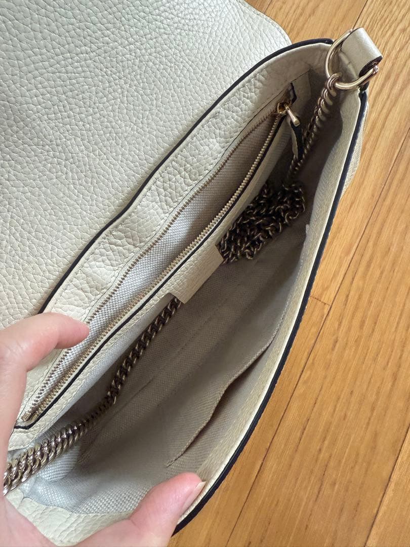 Gucci ソーホーホワイトレザー ショルダーバッグ タッセル付き