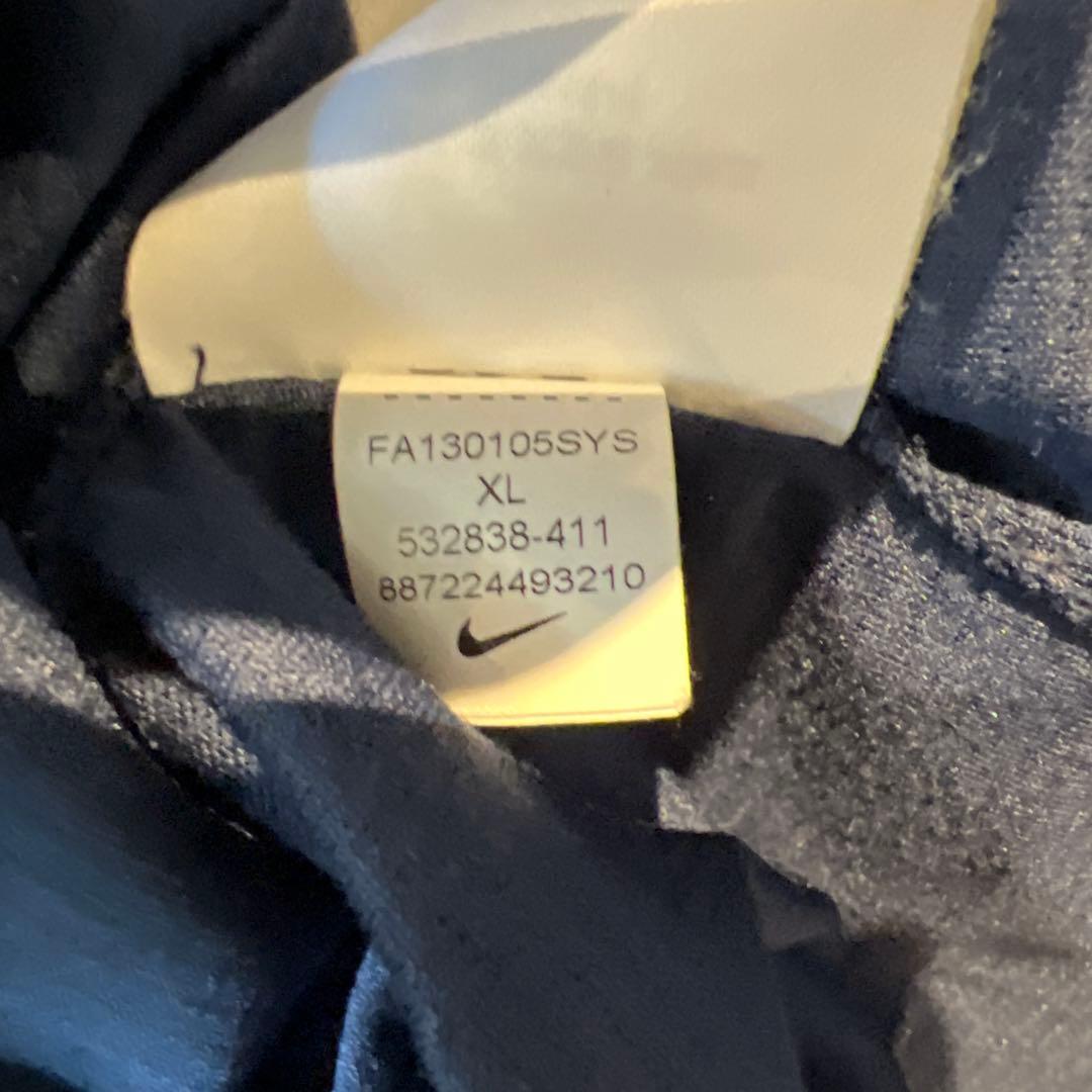 人気　希少Nike Manchester United チェック　Tシャツ