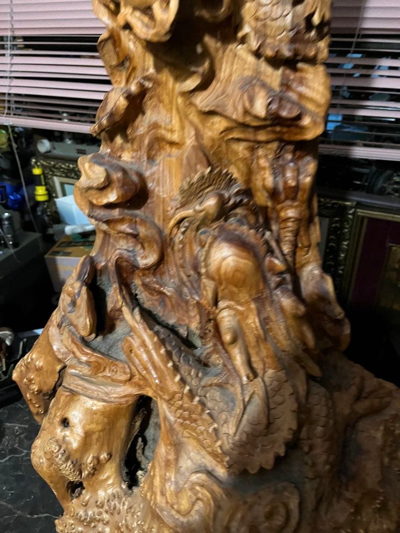 木彫り龍、90センチ龍の木彫り、特大木彫りの龍、一刀彫の龍、ドラゴン、木の株の龍