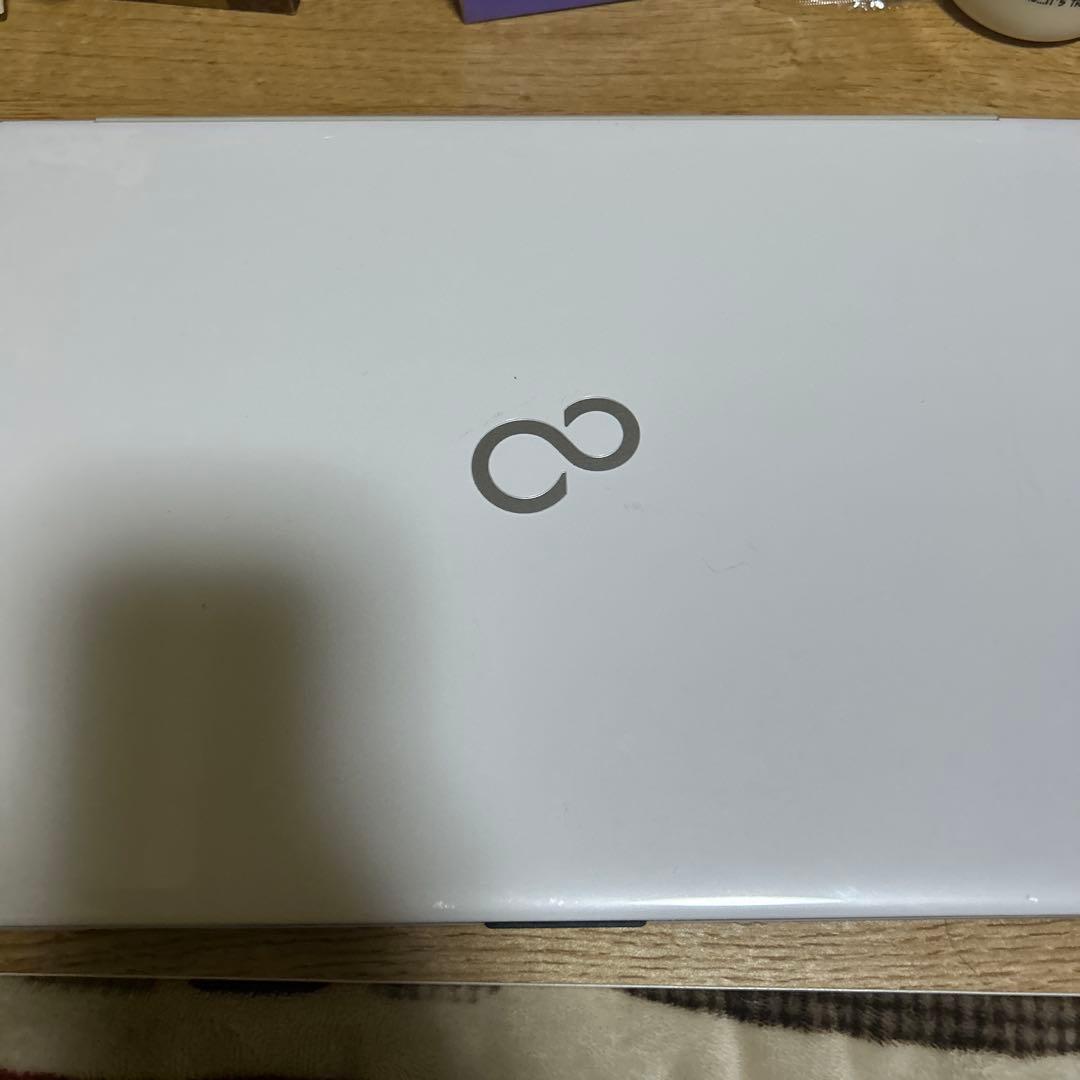 富士通 ノートパソコン　付属品あり