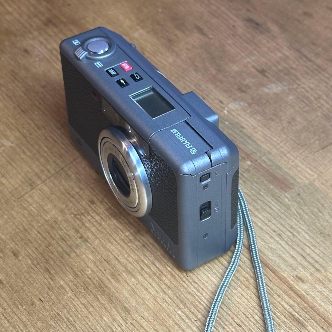 FUJIFILM NATURA CLASSICAコンパクトカメラ