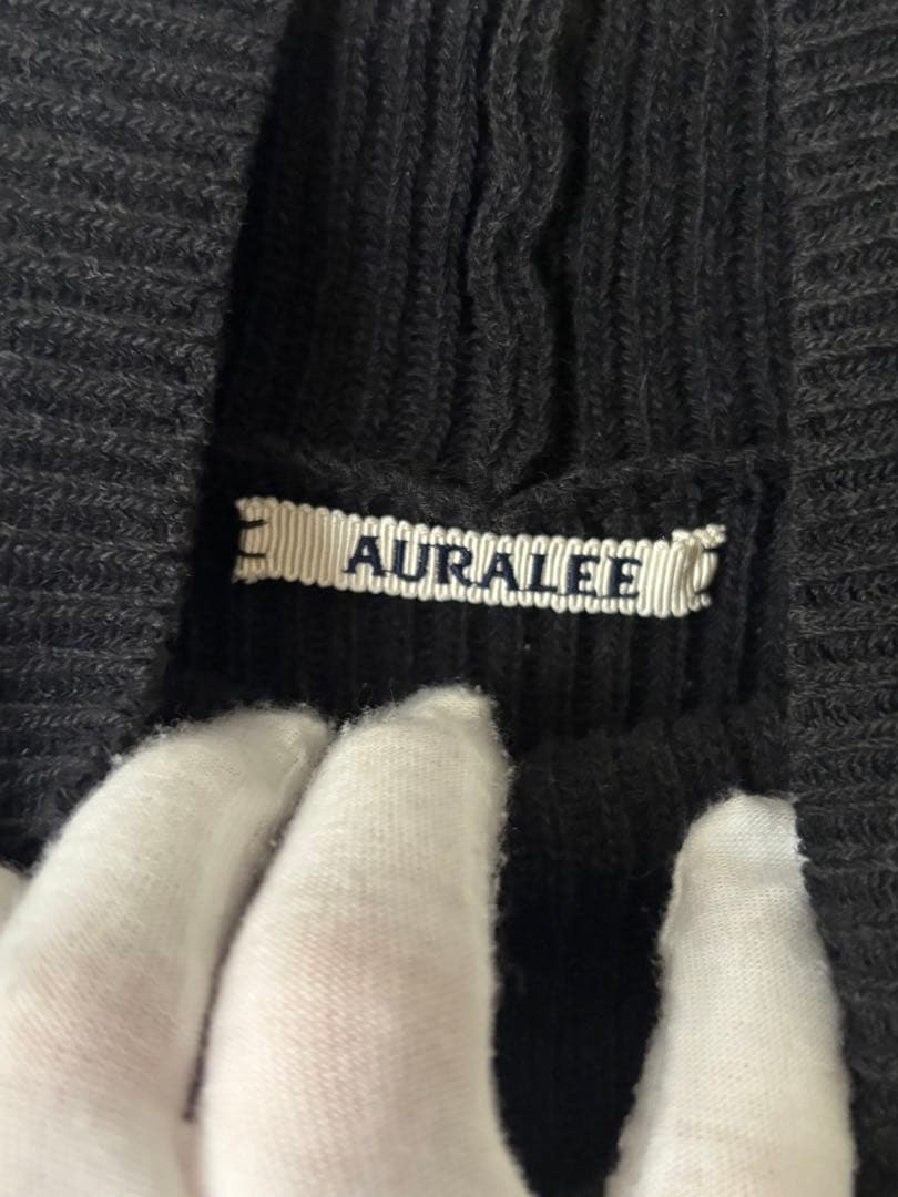 オーラリー　スーパーファインウールリブニットタートルネック　セーター