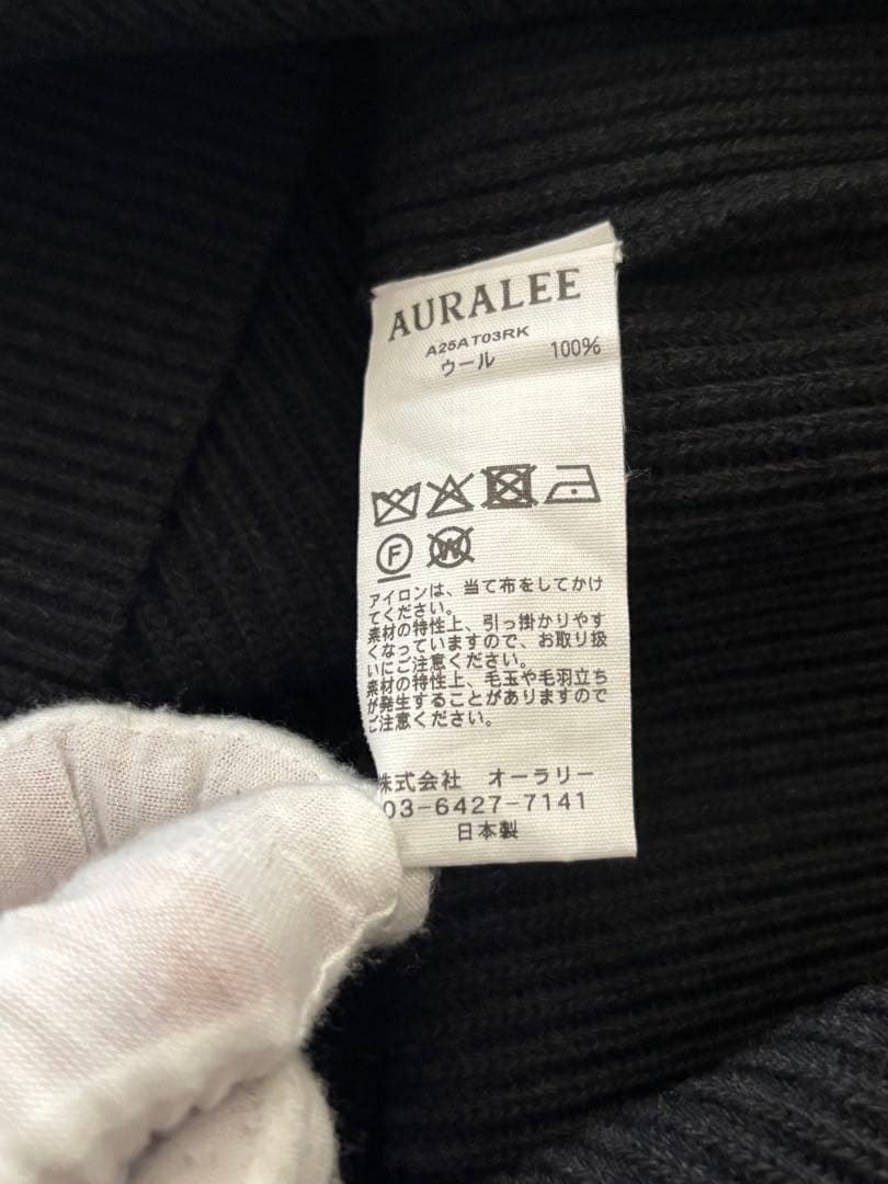 オーラリー　スーパーファインウールリブニットタートルネック　セーター