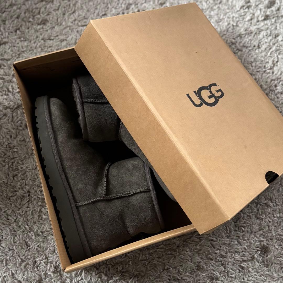 UGG クラシックミニ　ムートンブーツ　グレー US8 25㎝