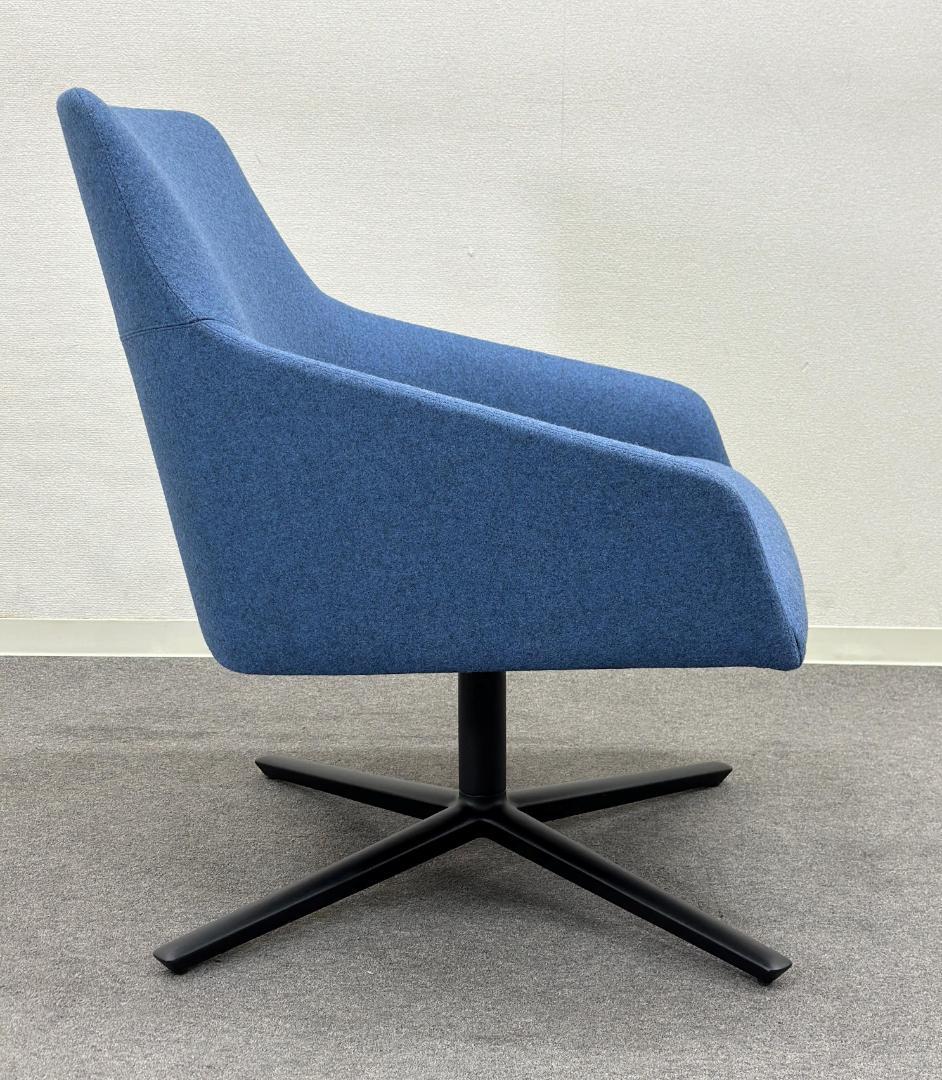 美品■アンドリューワールド■Alya/アリヤ　ラウンジチェア　ローバック　回転式