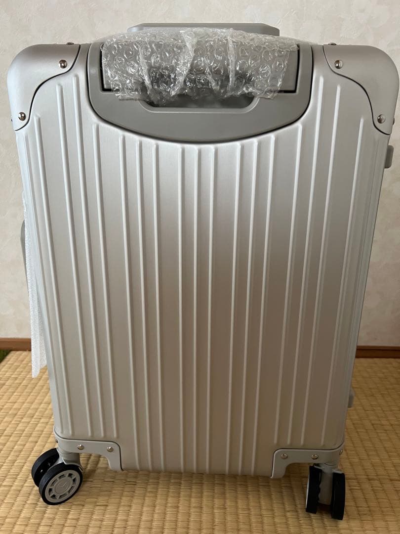 メルセデスベンツ正規ディーラー成約記念品メルセデス・ベンツアルミスーツケース‼️