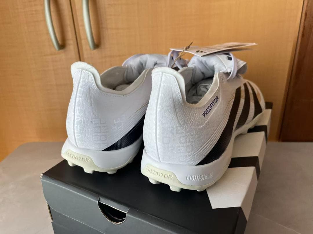 adidas Predator サッカーシューズ ホワイト/ブラック