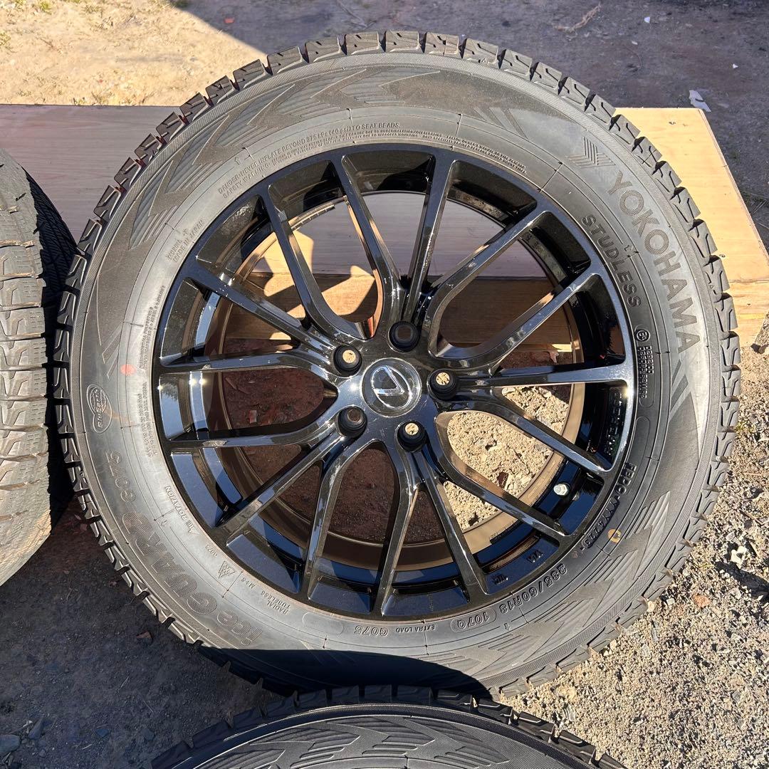 [美品][バリ溝]レクサス等23年YOKOHAMAスタッドレス235/60R18