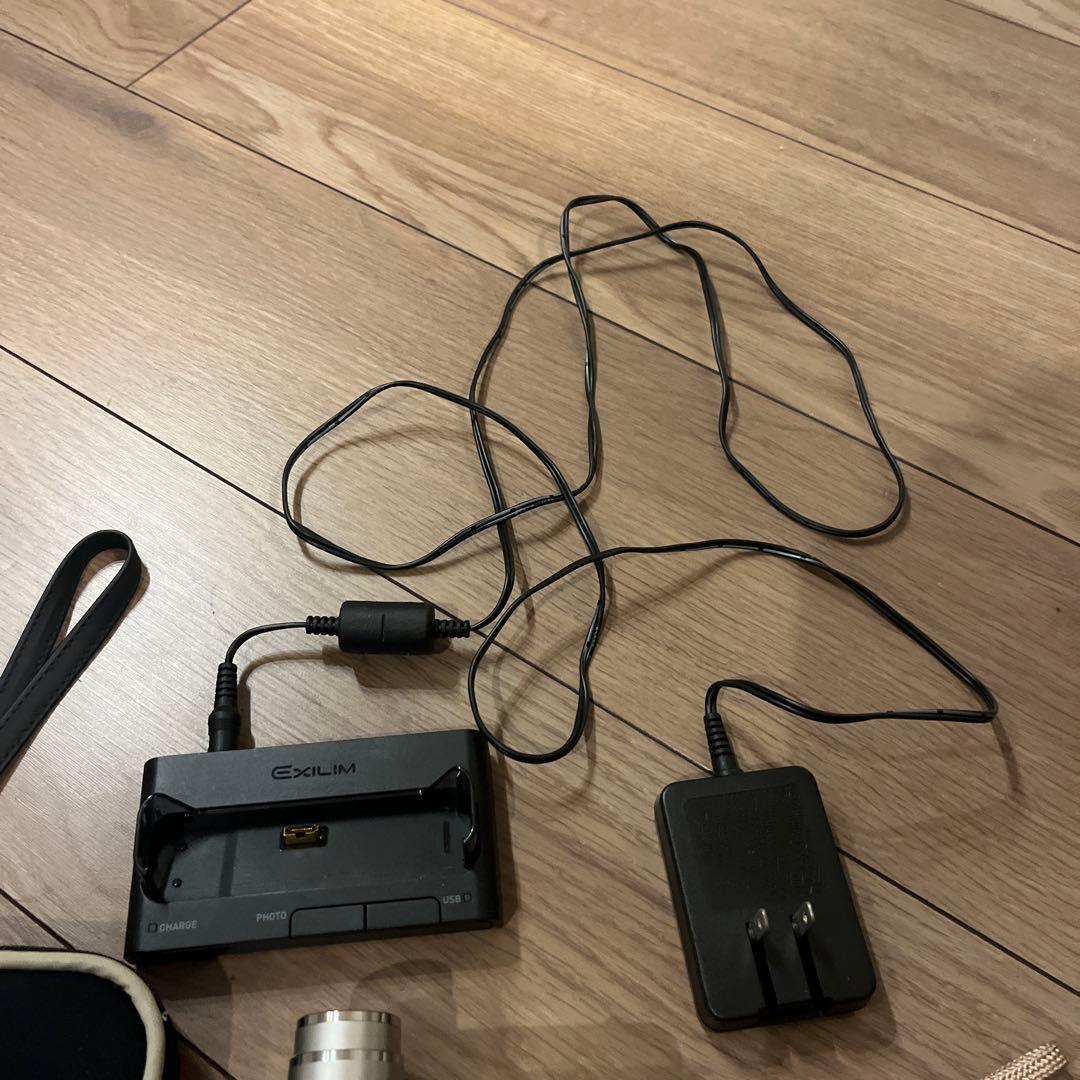 カシオ　コンパクトデジカメ　 EX-Z1000