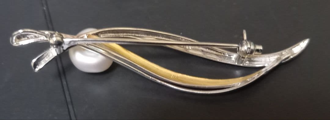 金高騰中‼️ゴールドK18 シルバー パール付き ブローチ&ネックレストップ‼️