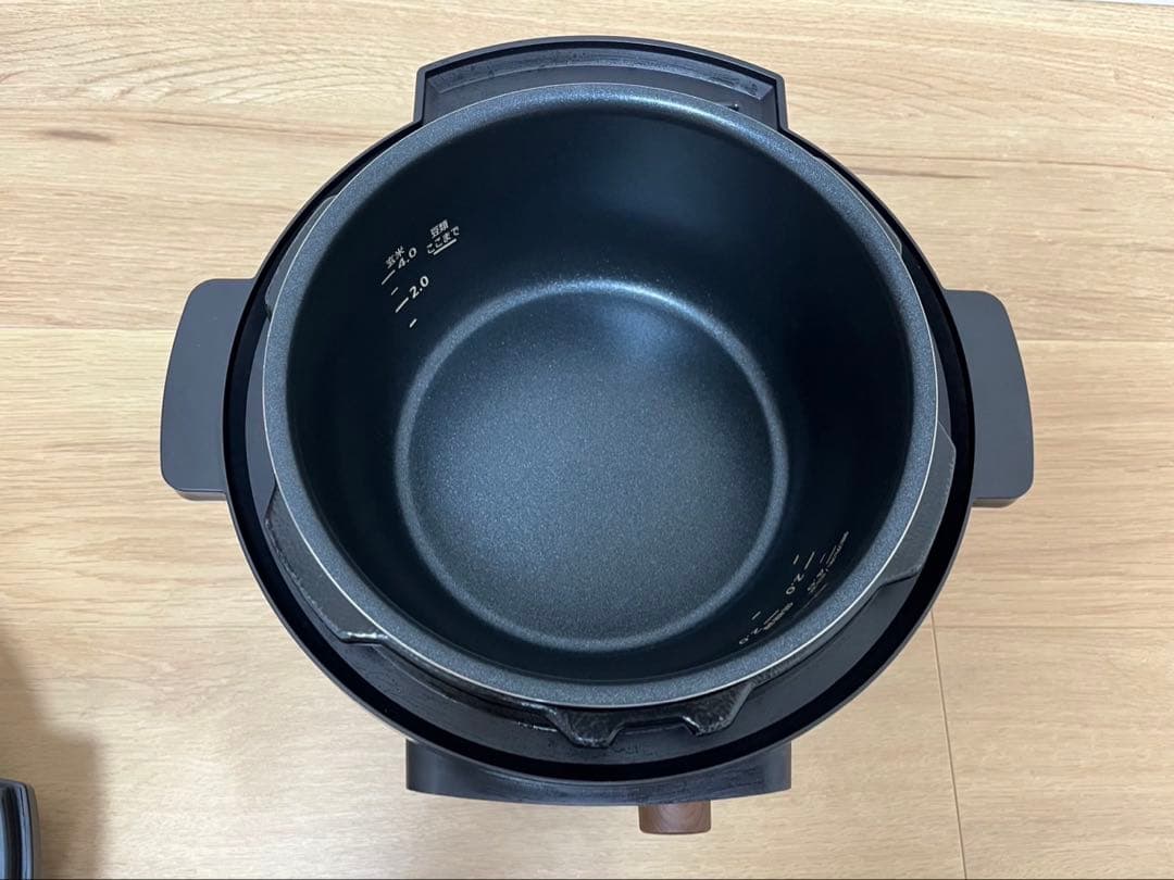 『美品』アイリスオーヤマ 電気圧力鍋 3L KPC-MA3-B 木目2023年製