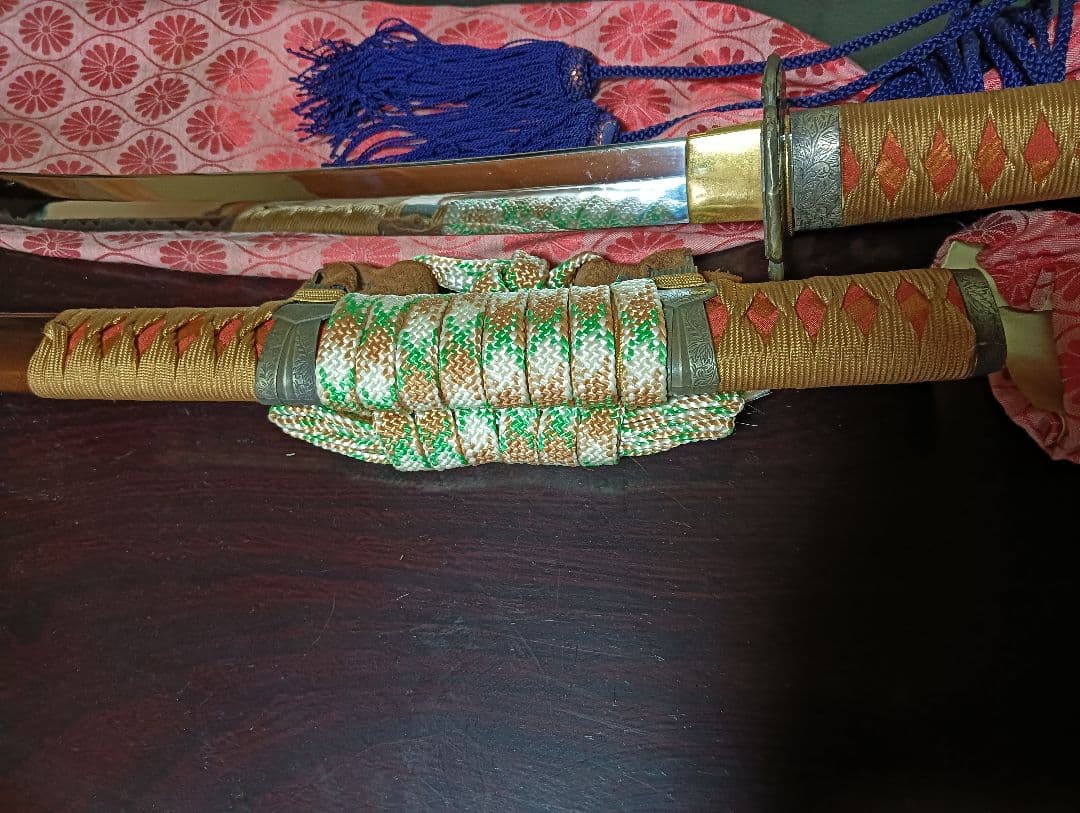 高級模擬家紋入伝統的な鞘付き古いレトロアンティーク袋付ヴィンテージ飾り置物