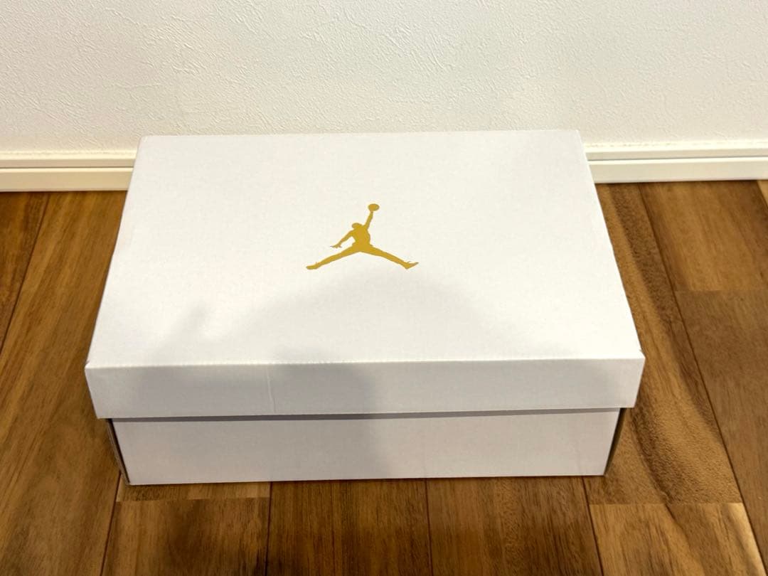 Nikeエア ジョーダン 1 MID 26.5 箱あり　白黒