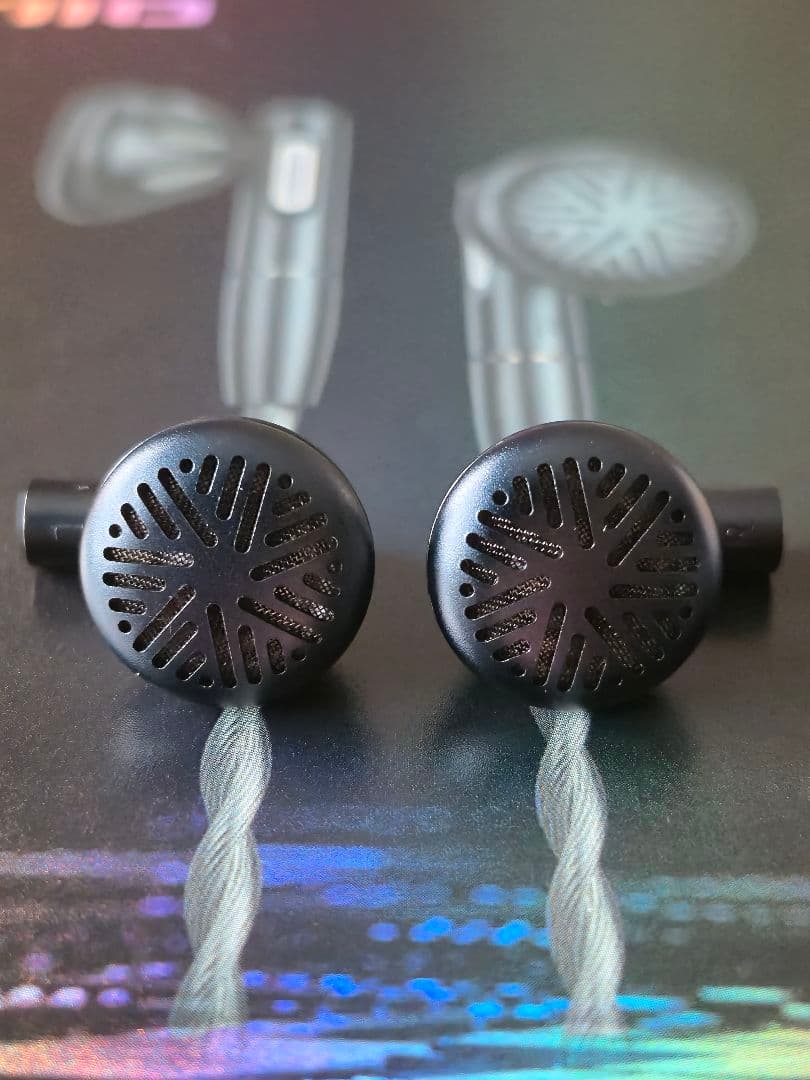 【極美品】FiiO FF5　有線イヤホン/イントラコンカ型　即購入可能