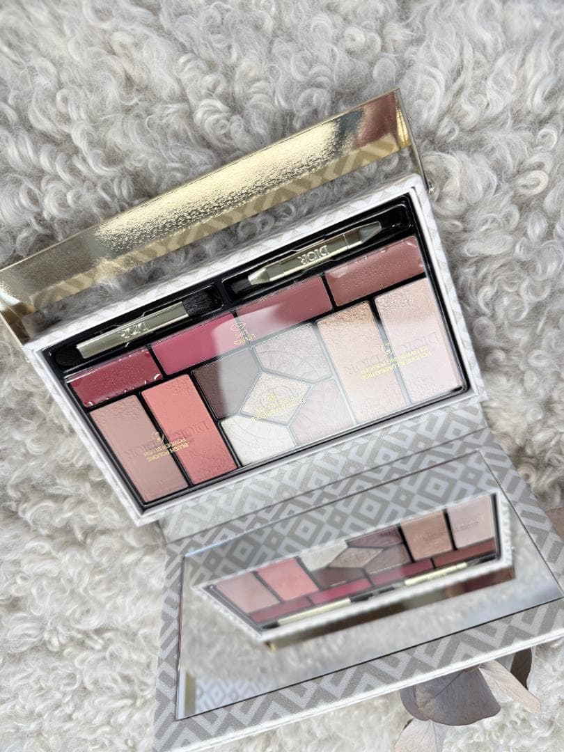 未使用　ディオール　Dior　エクランクチュールマルチユース　ホリデー限定