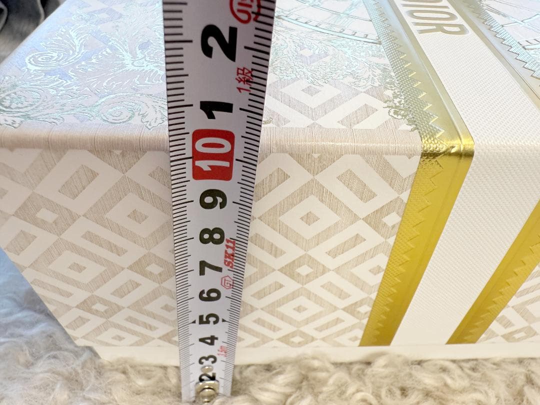 未使用　ディオール　Dior　エクランクチュールマルチユース　ホリデー限定