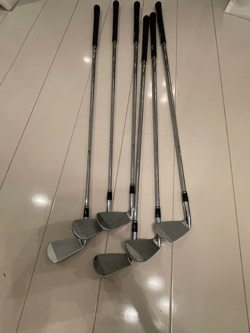 スリクソンアイアンセット　PW〜5