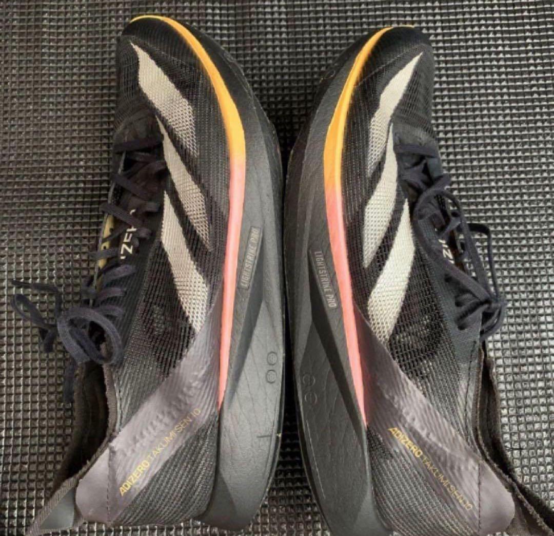 土日限定‼️特別価格‼️アディゼロタクミセン10【26.0cm】