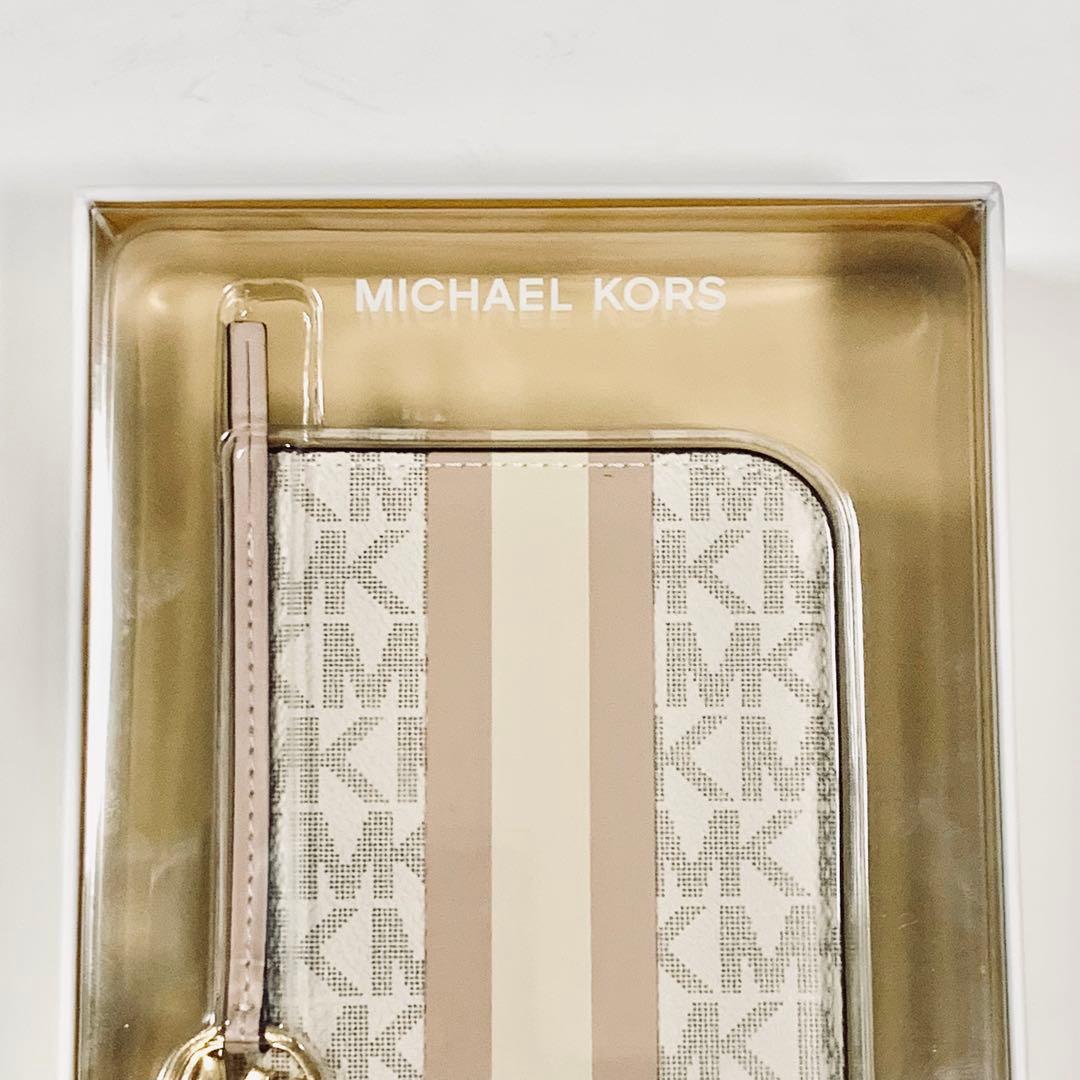 MICHAEL KORS iPhone 15Pro用手帳型スマホケース